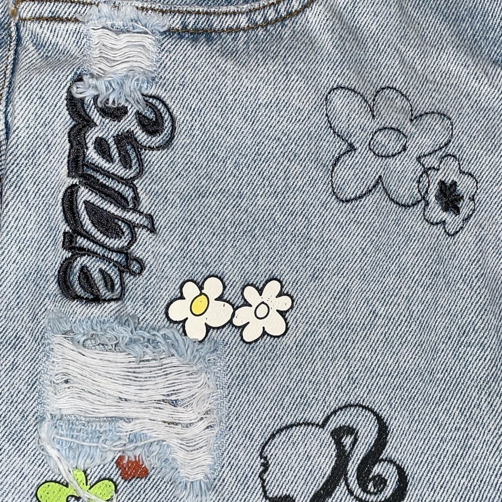 Barbie Shorts x Forever 21 Shorts Kindness is Power Distressed Jean Shorts ☮️ 🩷 - Picture 16 of 16